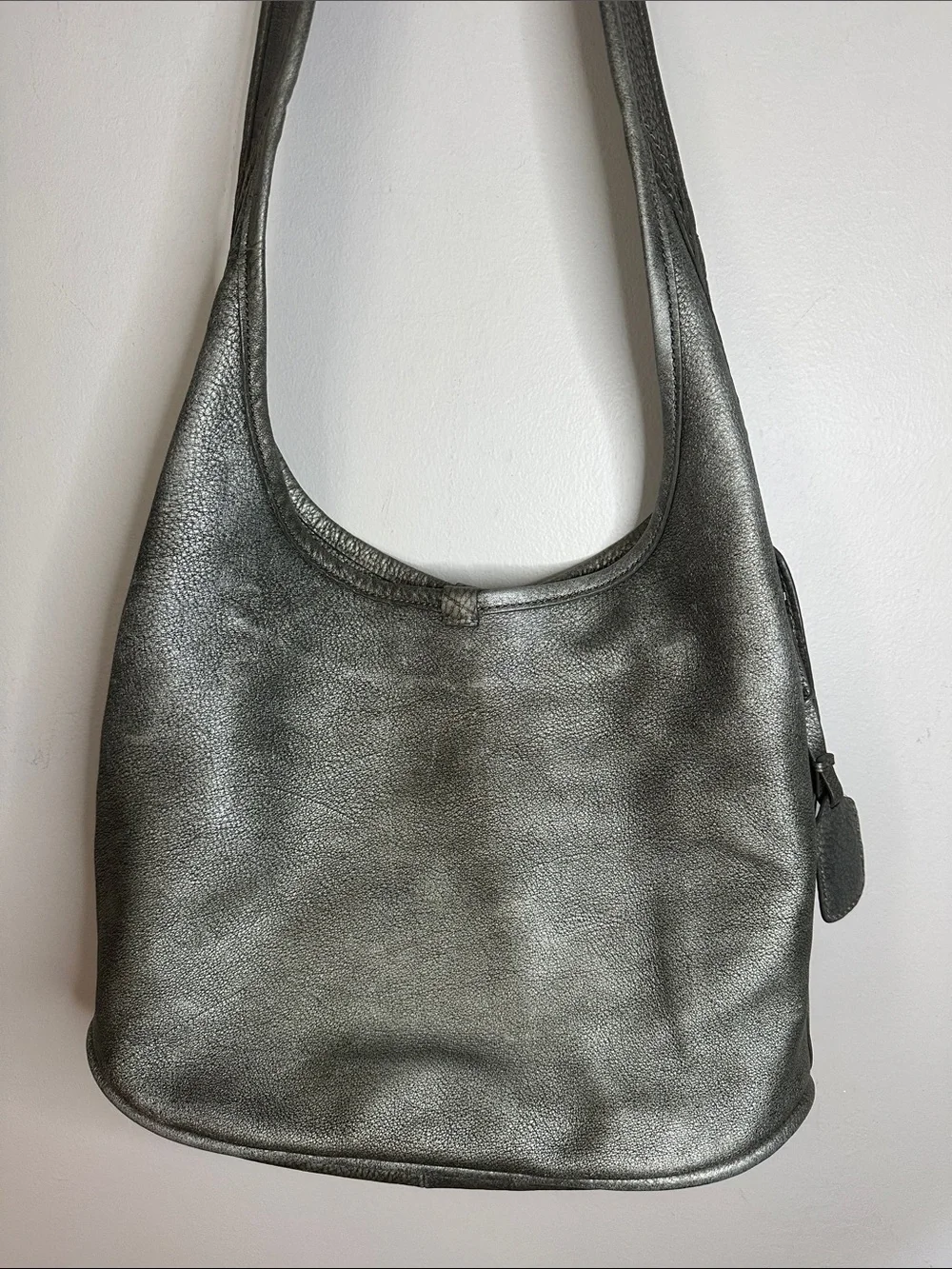 Ugg Metallic Silver Leather Hobo Shoulder Bag - Stylish Women's Everyday Tote